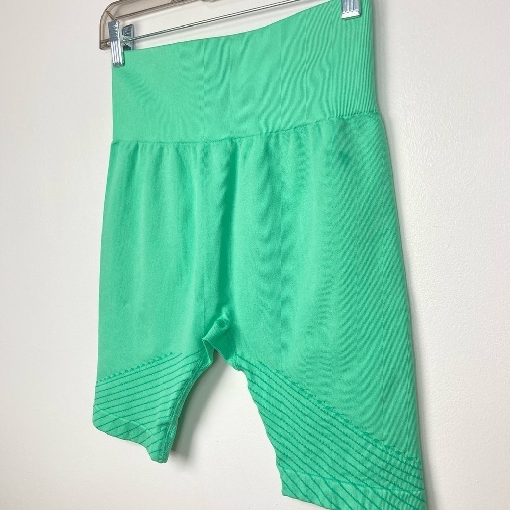 JOYLAB High-Rise Seamless 7* Bike Shorts - Picture 3 of 9